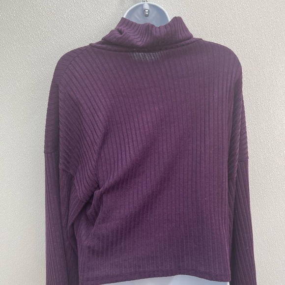 Sweater - Picture 3 of 3
